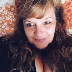 Meet your Posher, Ila